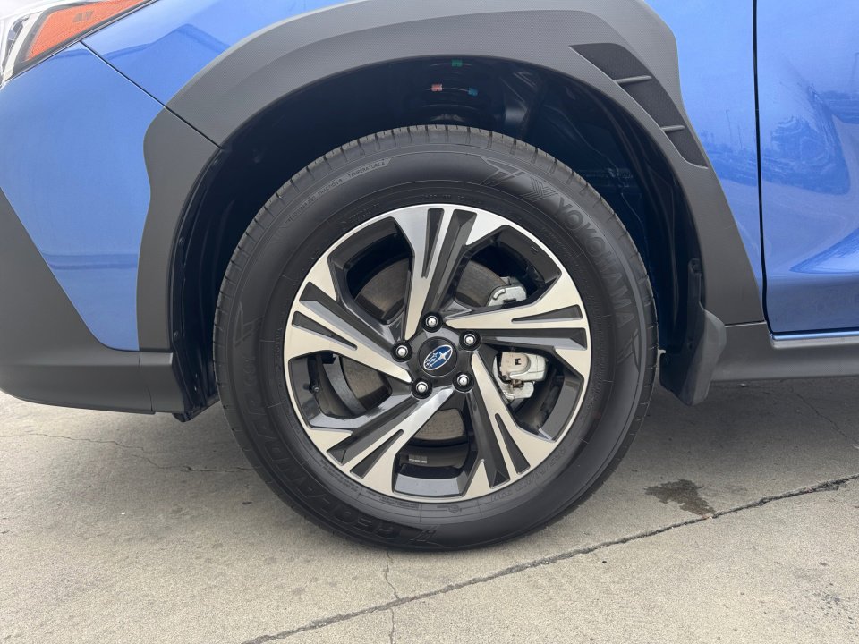 Certified 2025 Subaru Crosstrek 2.0i Premium image 31