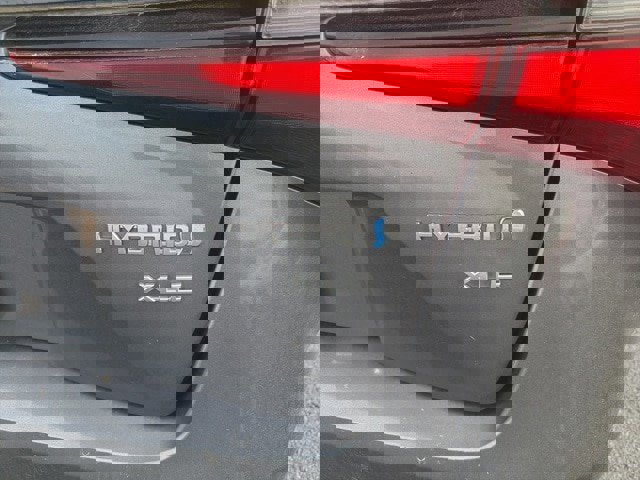 Used 2019 Toyota Prius XLE image 13