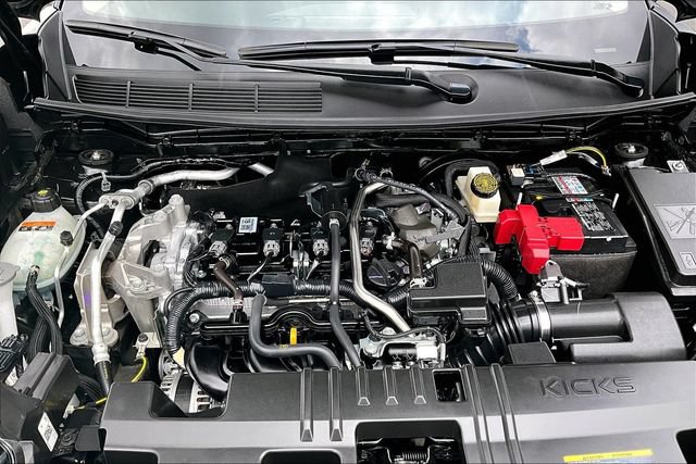 Certified 2025 Nissan Kicks SR AWD/4WD image 28