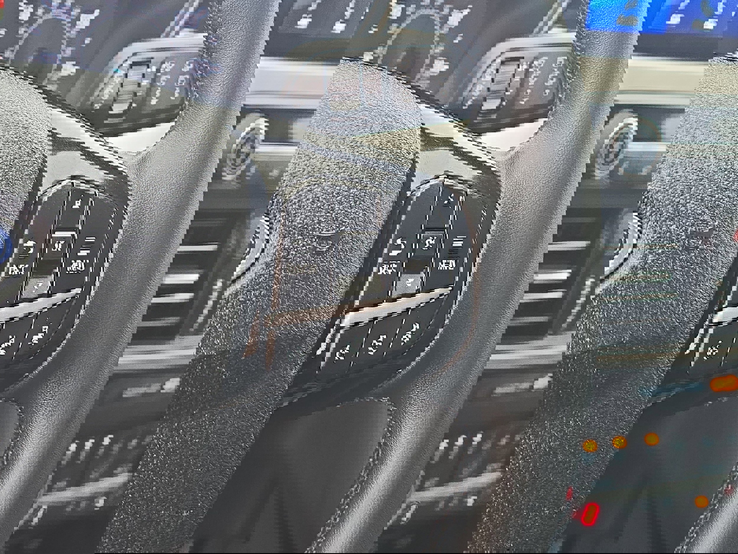 Certified 2022 Ford Escape SE w/ SE Sport Appearance Package image 27