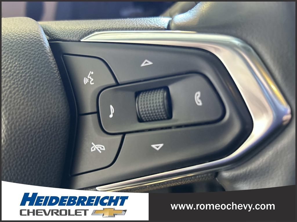 Used 2024 Chevrolet Trax ACTIV w/ Sunroof Package FWD image 20