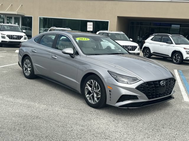 Certified 2023 Hyundai Sonata SEL w/ Convenience Package FWD image 4