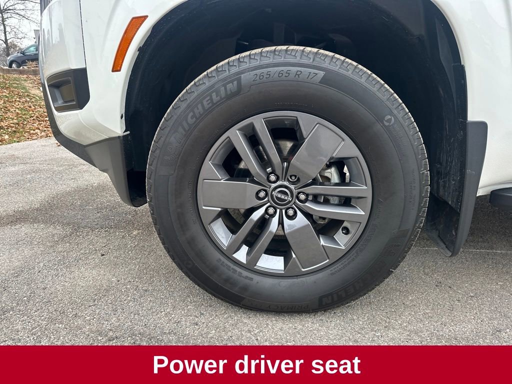 Used 2025 Nissan Frontier SV image 10