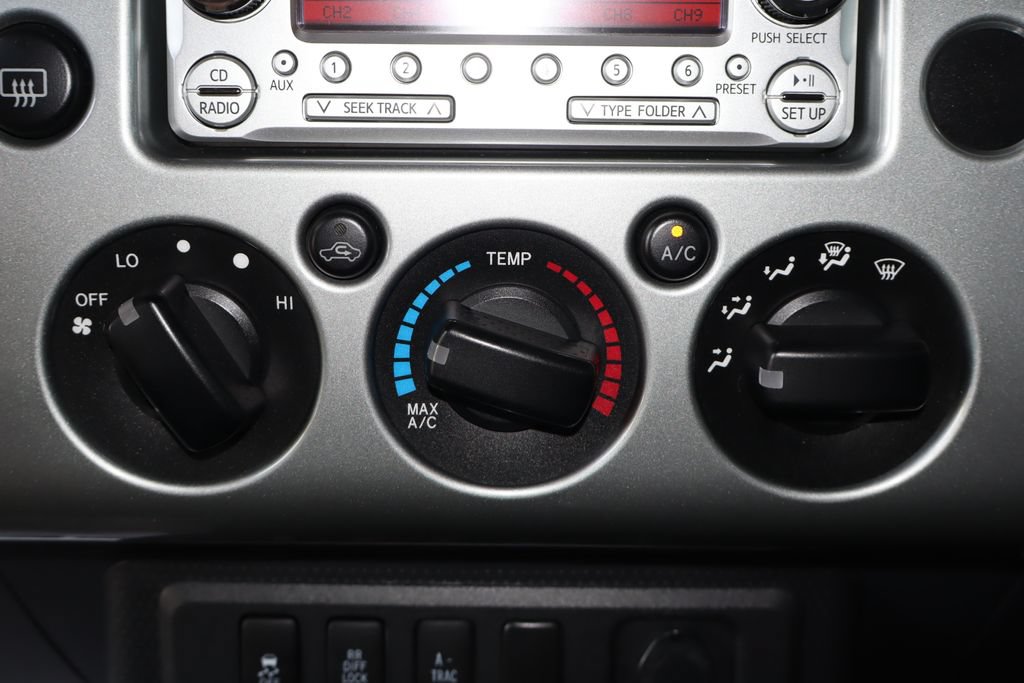 Used 2012 Toyota FJ Cruiser 4WD w/ Upgrade Pkg image 29