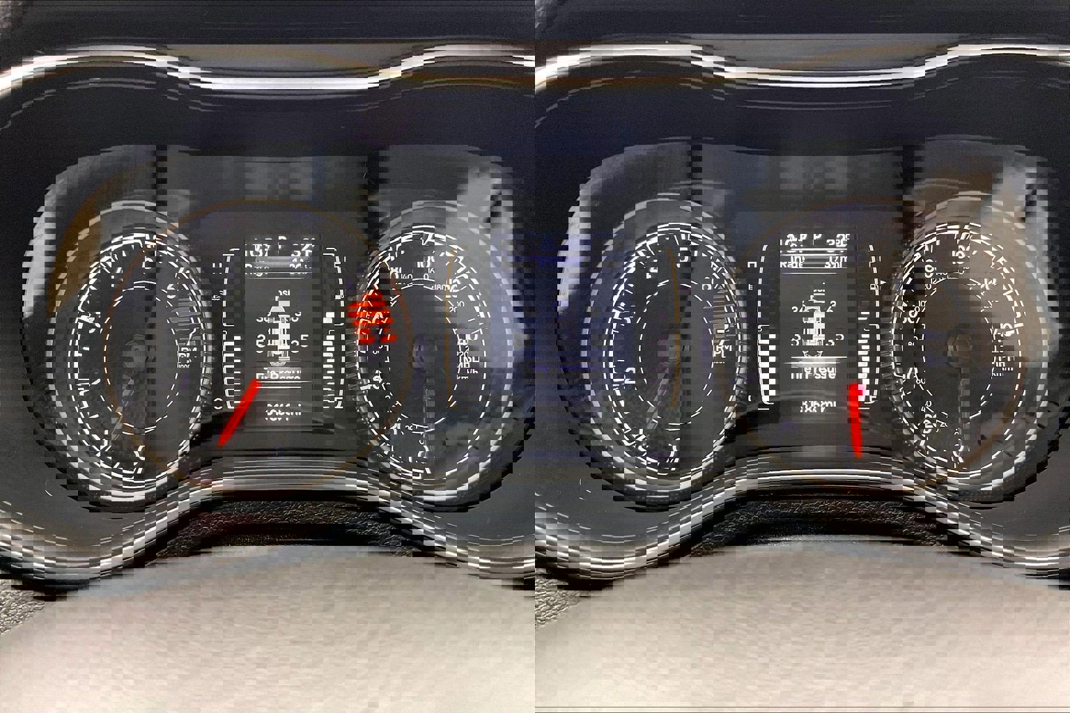 Used 2019 Jeep Cherokee Latitude w/ Popular Appearance Group image 22