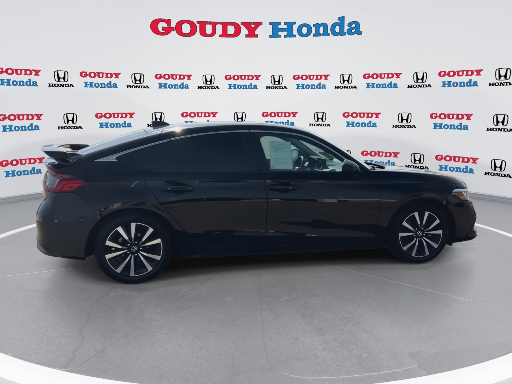 Used 2023 Honda Civic EX-L image 2