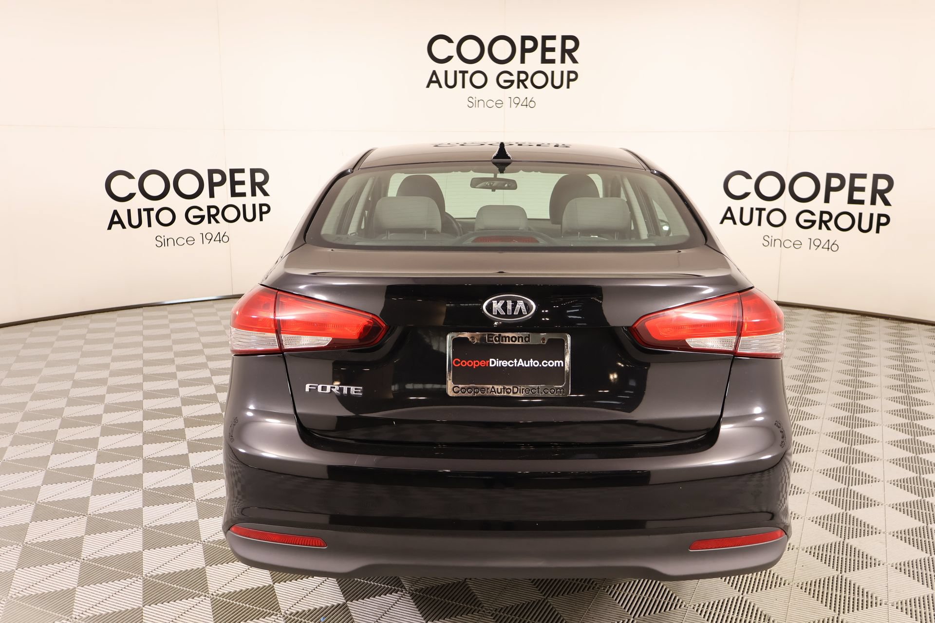Used 2017 Kia Forte LX FWD image 19