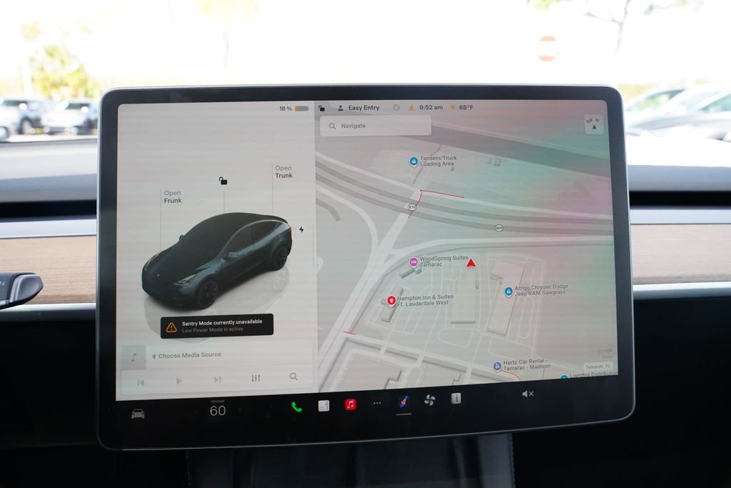 Used 2024 Tesla Model Y Long Range AWD/4WD image 29