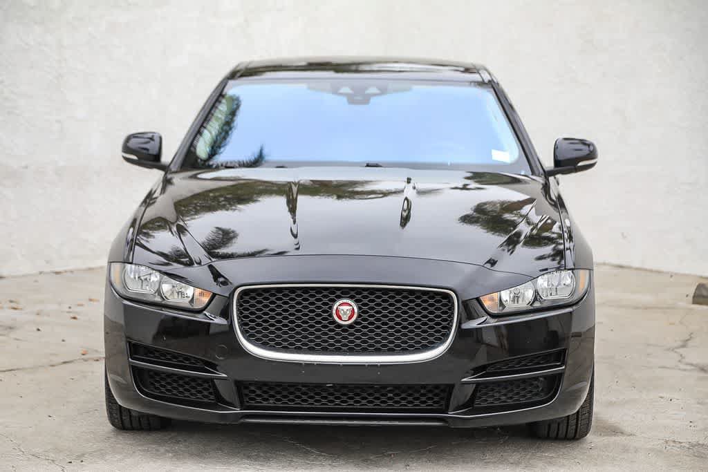 Used 2018 Jaguar XE Premium AWD/4WD image 2