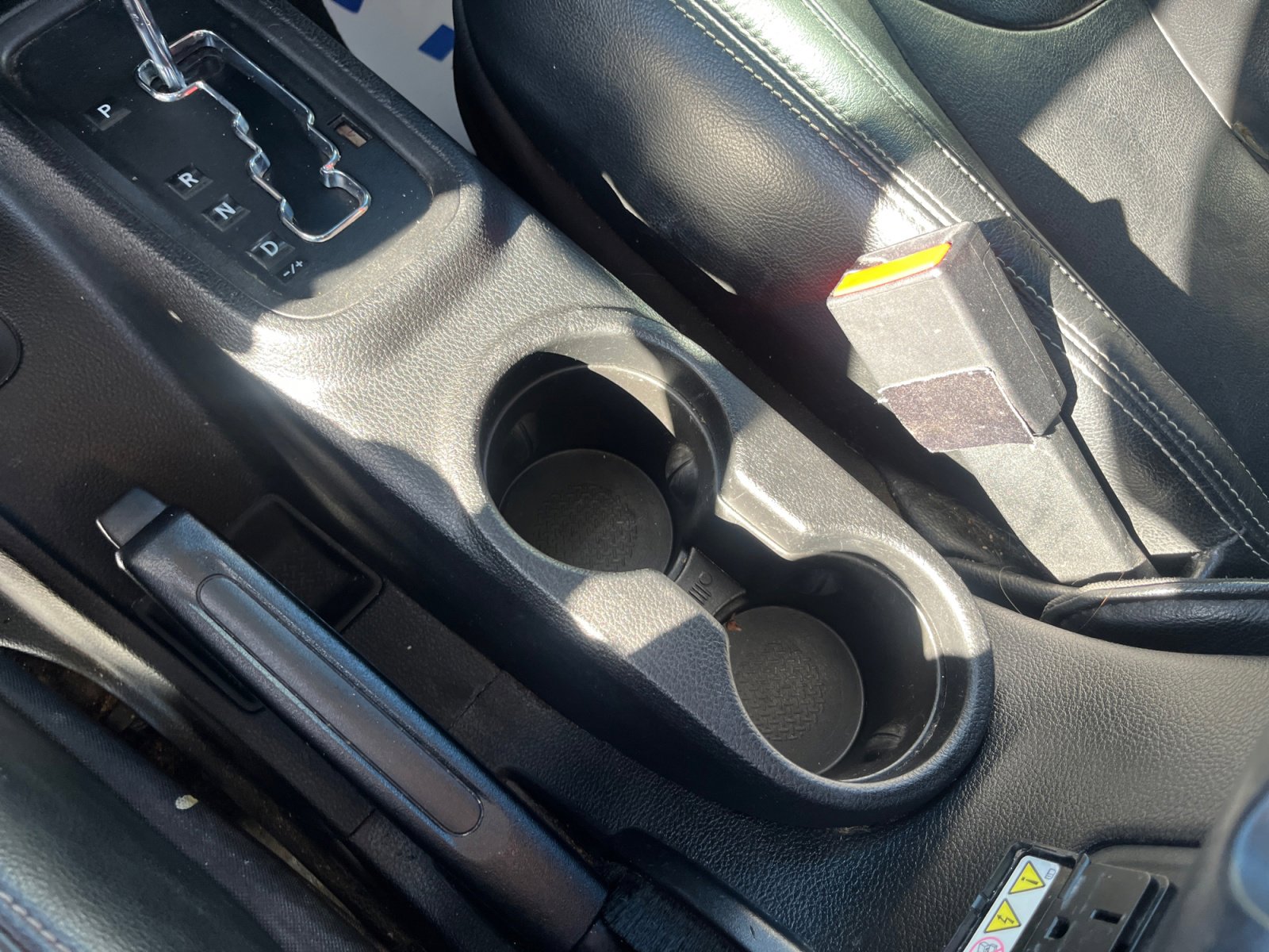 Used 2015 Jeep Wrangler Unlimited Rubicon w/ Connectivity Group image 32