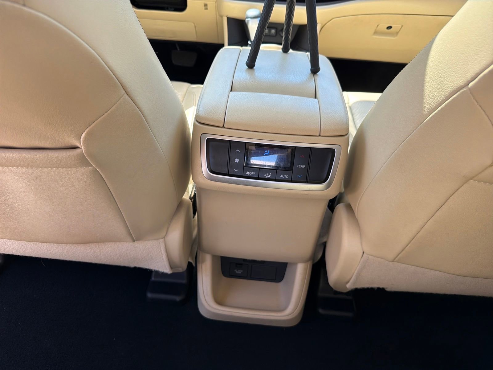 Used 2019 Toyota Highlander Limited image 24