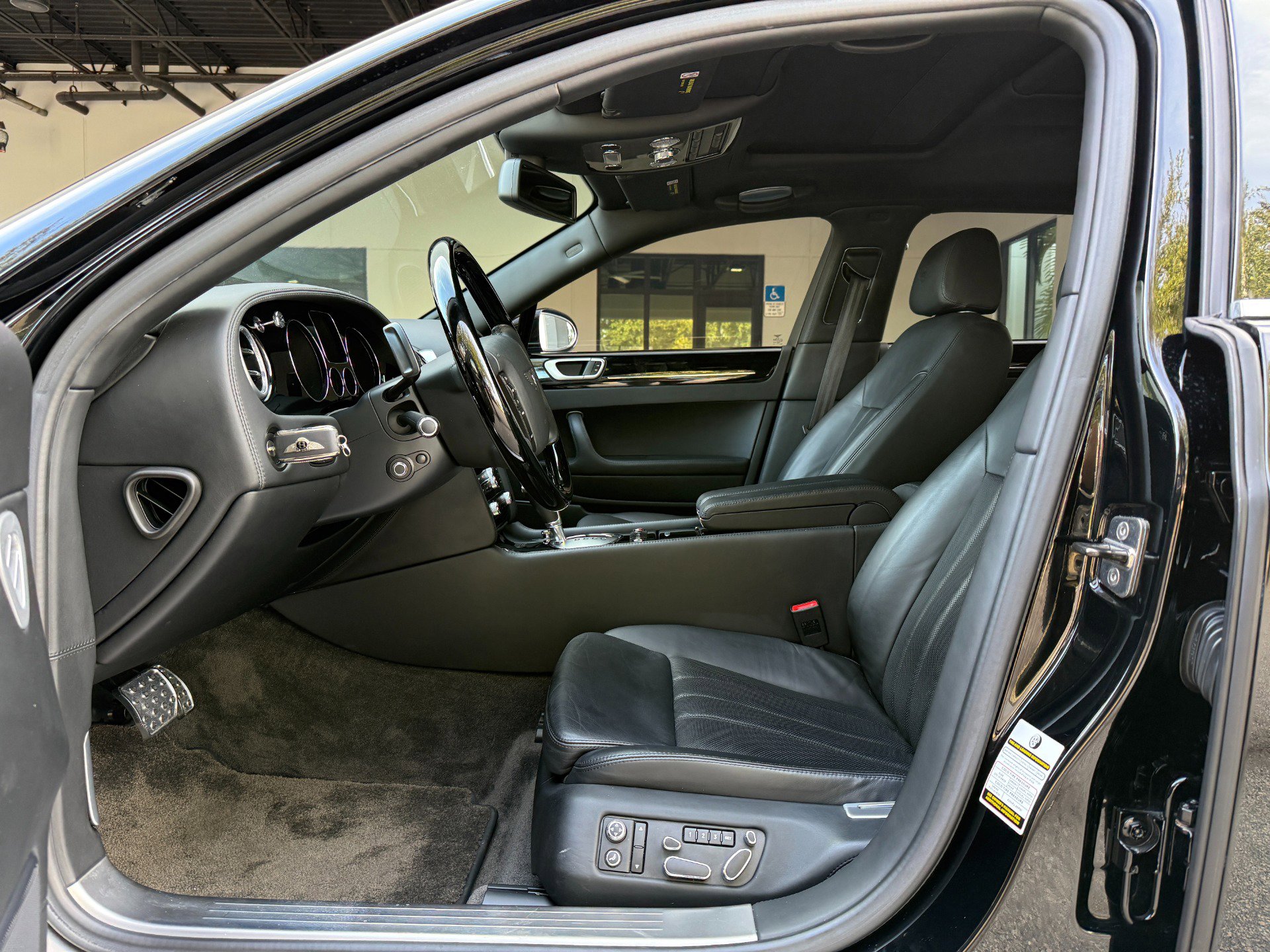 Used 2009 Bentley Flying Spur Flying Spur Speed image 19