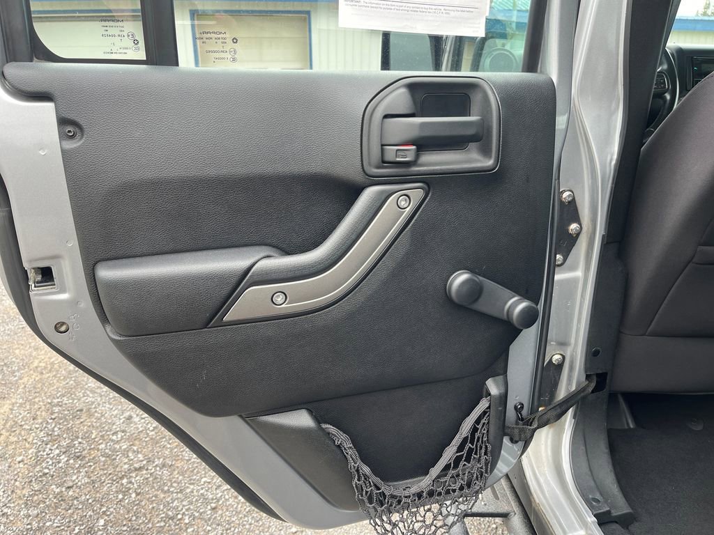 Used 2014 Jeep Wrangler Unlimited Sport w/ Connectivity Group AWD/4WD image 23