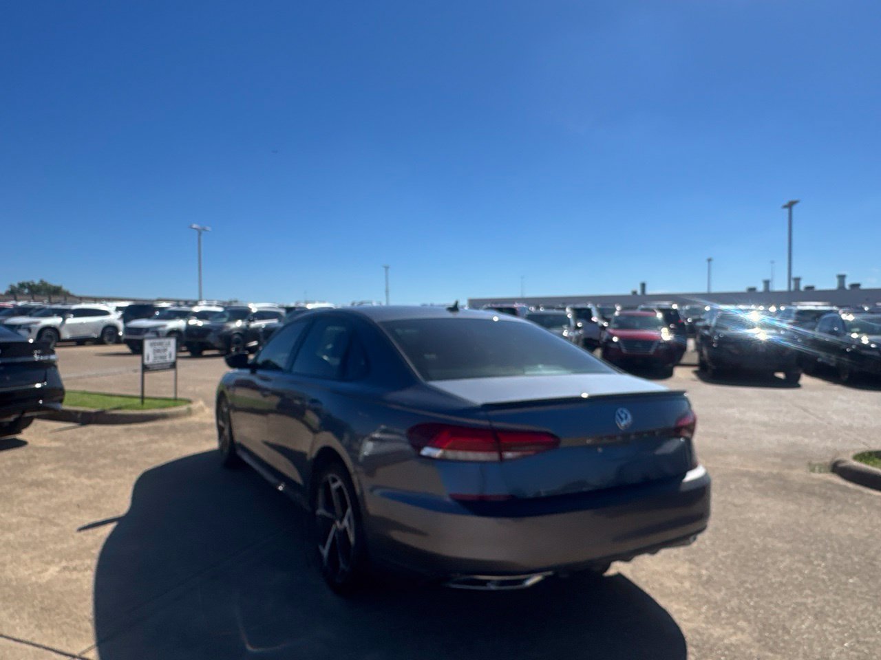 Used 2022 Volkswagen Passat 2.0T R-Line FWD image 19