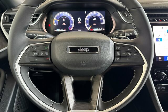 New 2025 Jeep Grand Cherokee Limited image 21