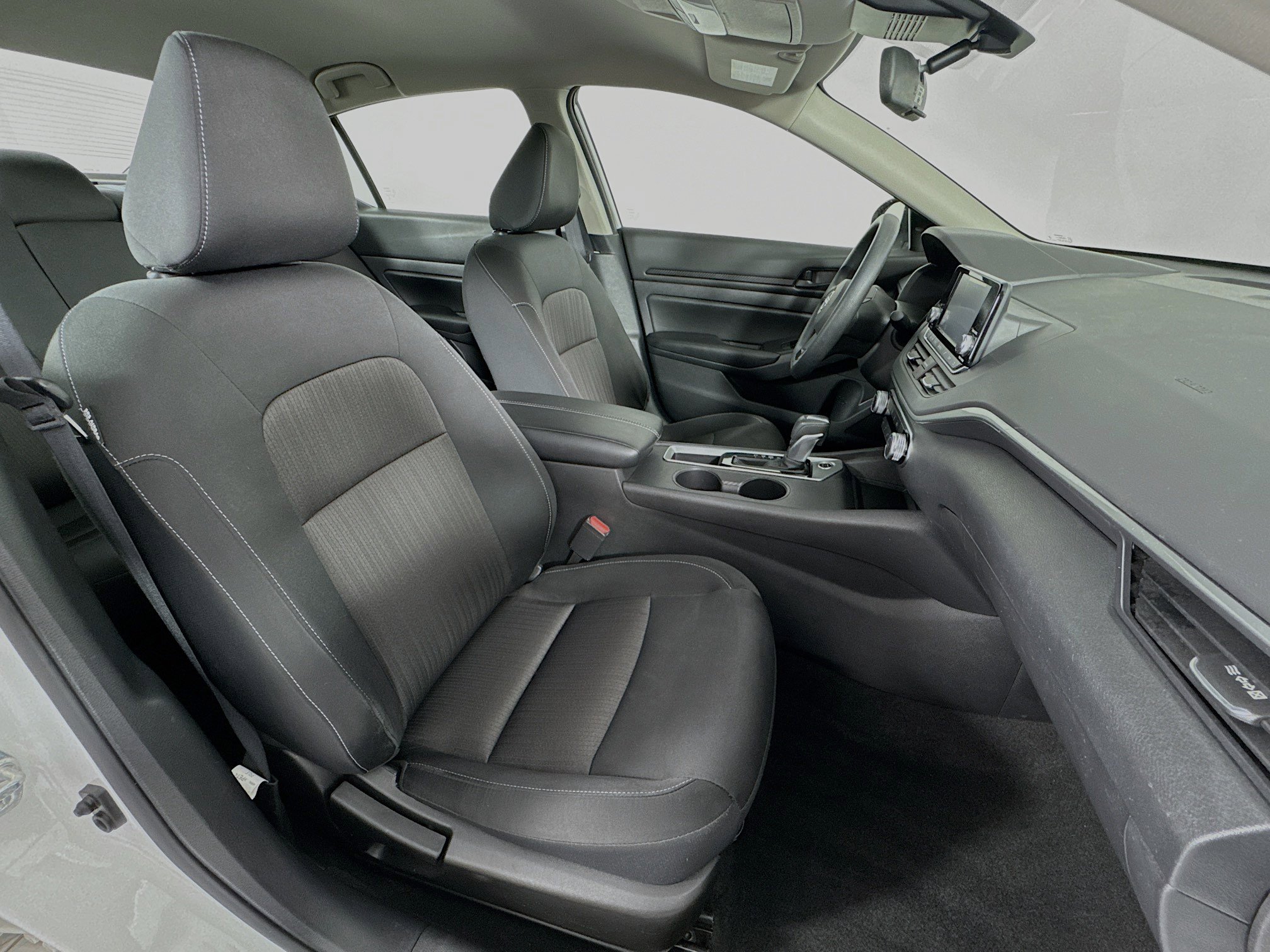 Used 2024 Nissan Altima 2.5 S image 25