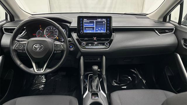 Certified 2022 Toyota Corolla Cross LE image 25