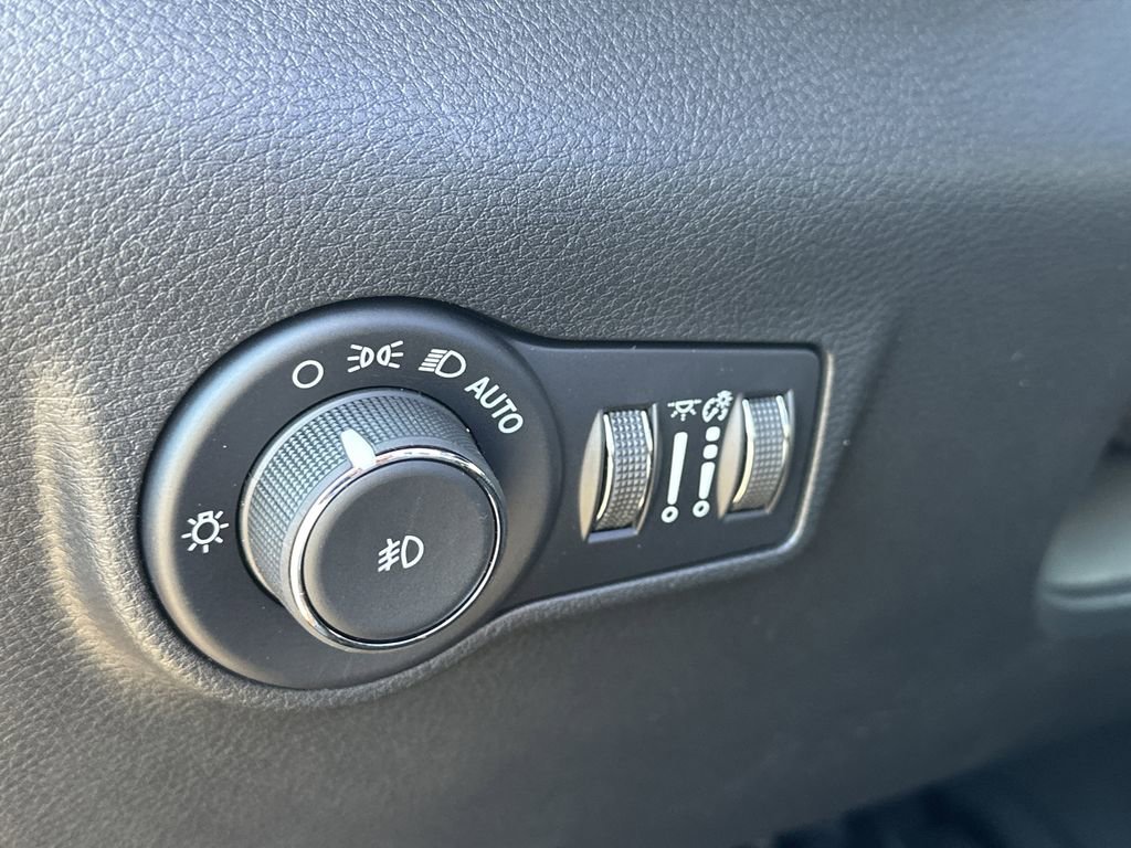 New 2026 Jeep Compass Trailhawk image 16