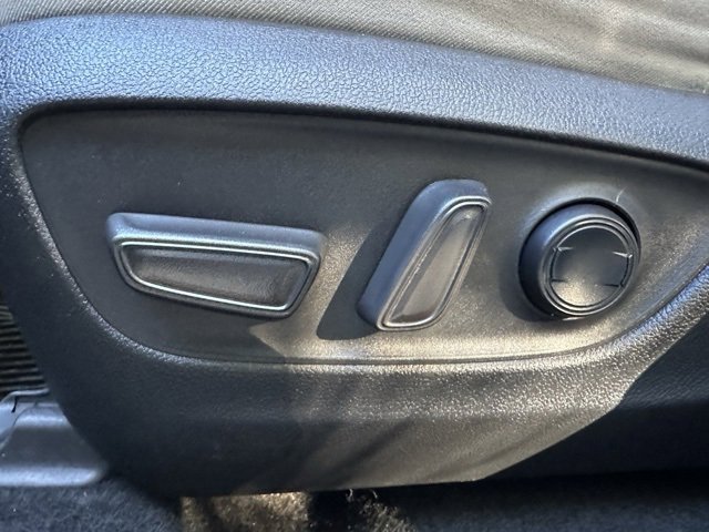 Used 2022 Toyota RAV4 XLE image 19