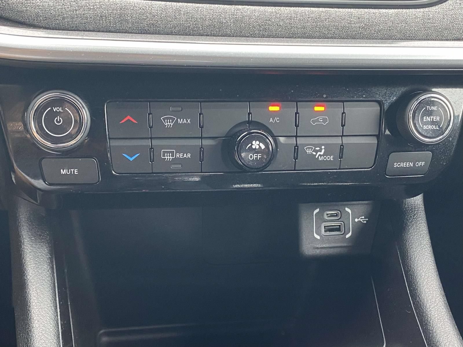 Used 2023 Jeep Compass Sport AWD/4WD image 28