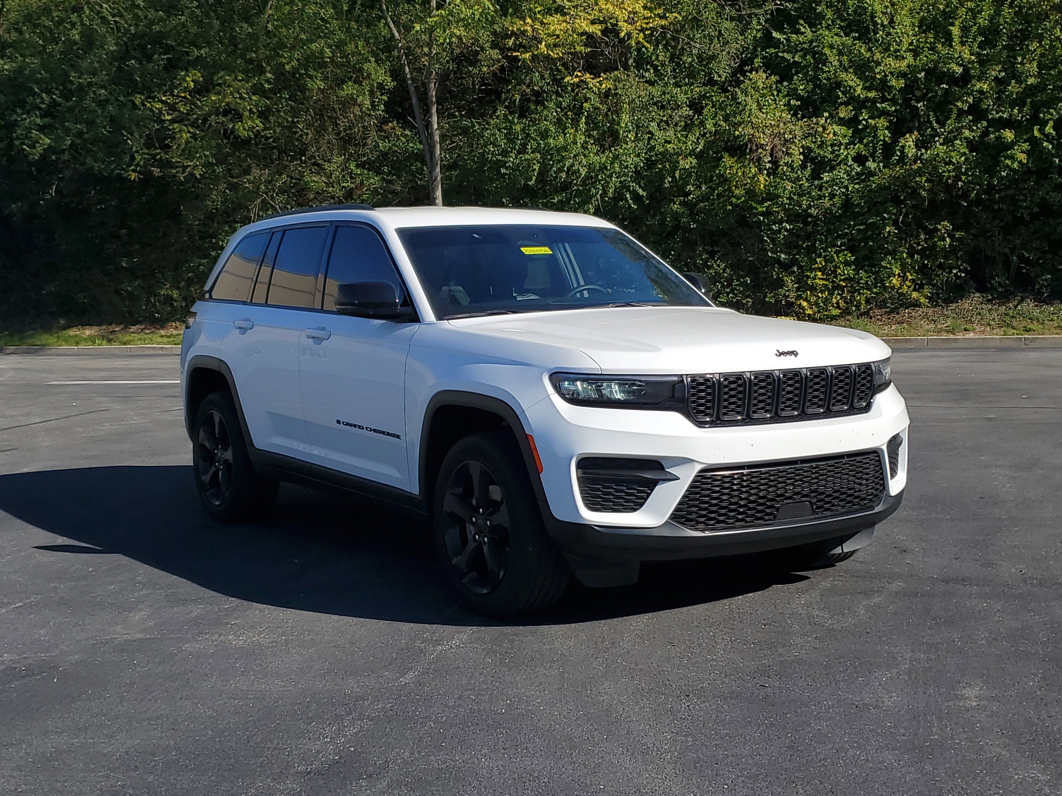 Used 2023 Jeep Grand Cherokee Altitude