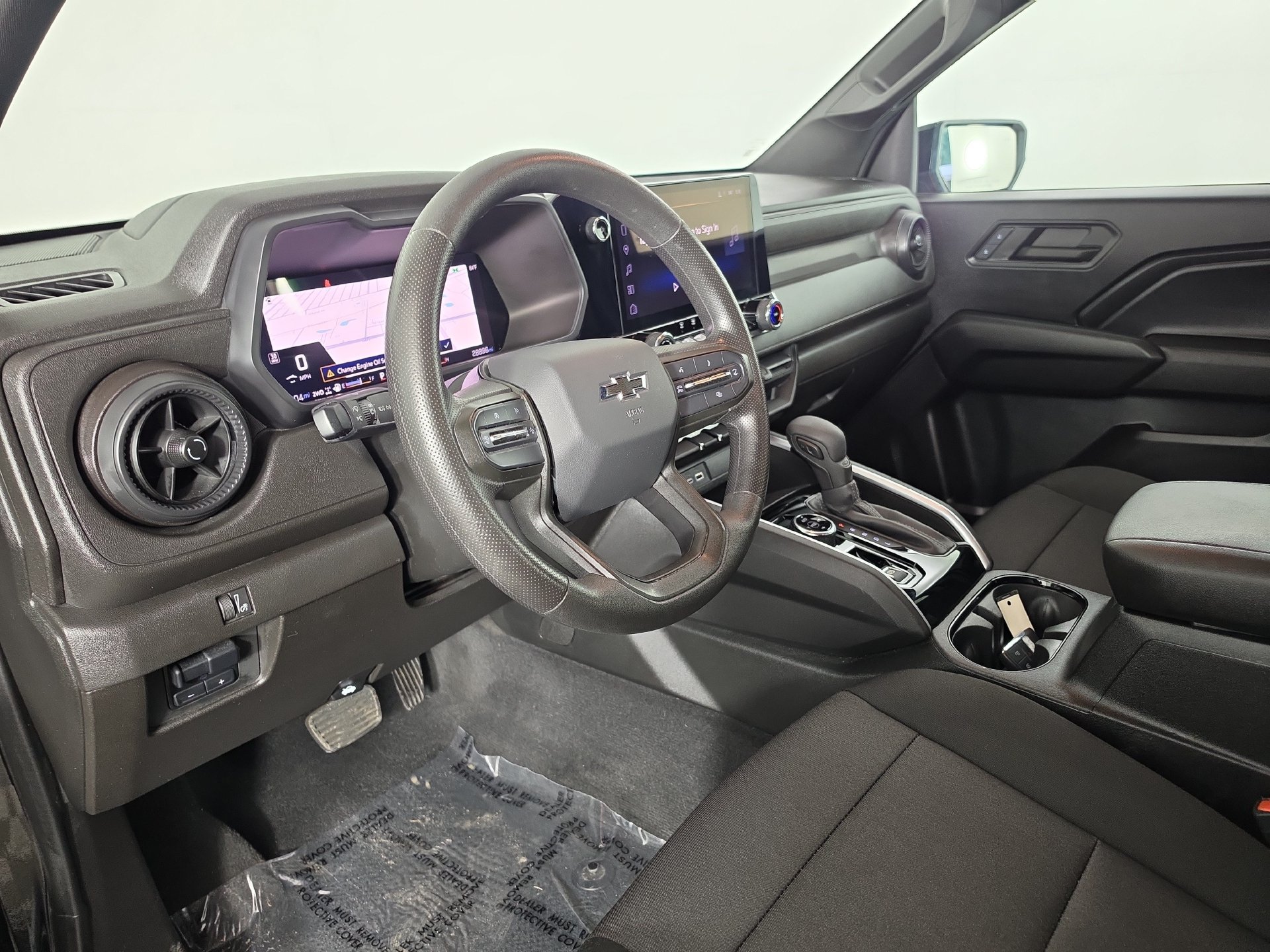 Used 2024 Chevrolet Colorado Trail Boss w/ Technology Package AWD/4WD image 12