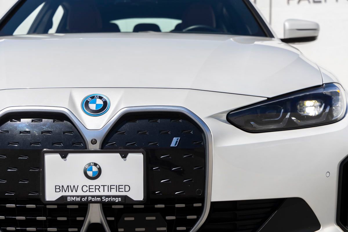 Used 2024 BMW i4 eDrive35 w/ Premium Package RWD image 9