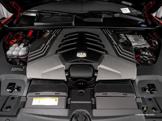Used 2024 Lamborghini Urus S AWD/4WD image 4