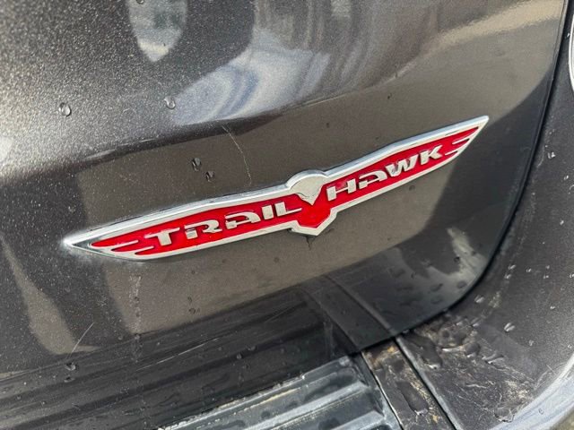 Used 2019 Jeep Grand Cherokee Trailhawk image 9