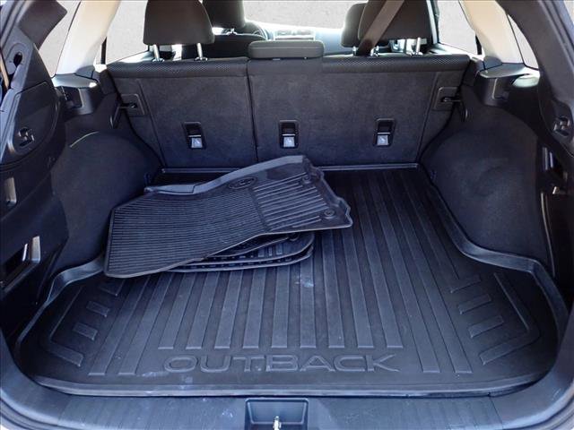 Used 2019 Subaru Outback 2.5i Premium image 8