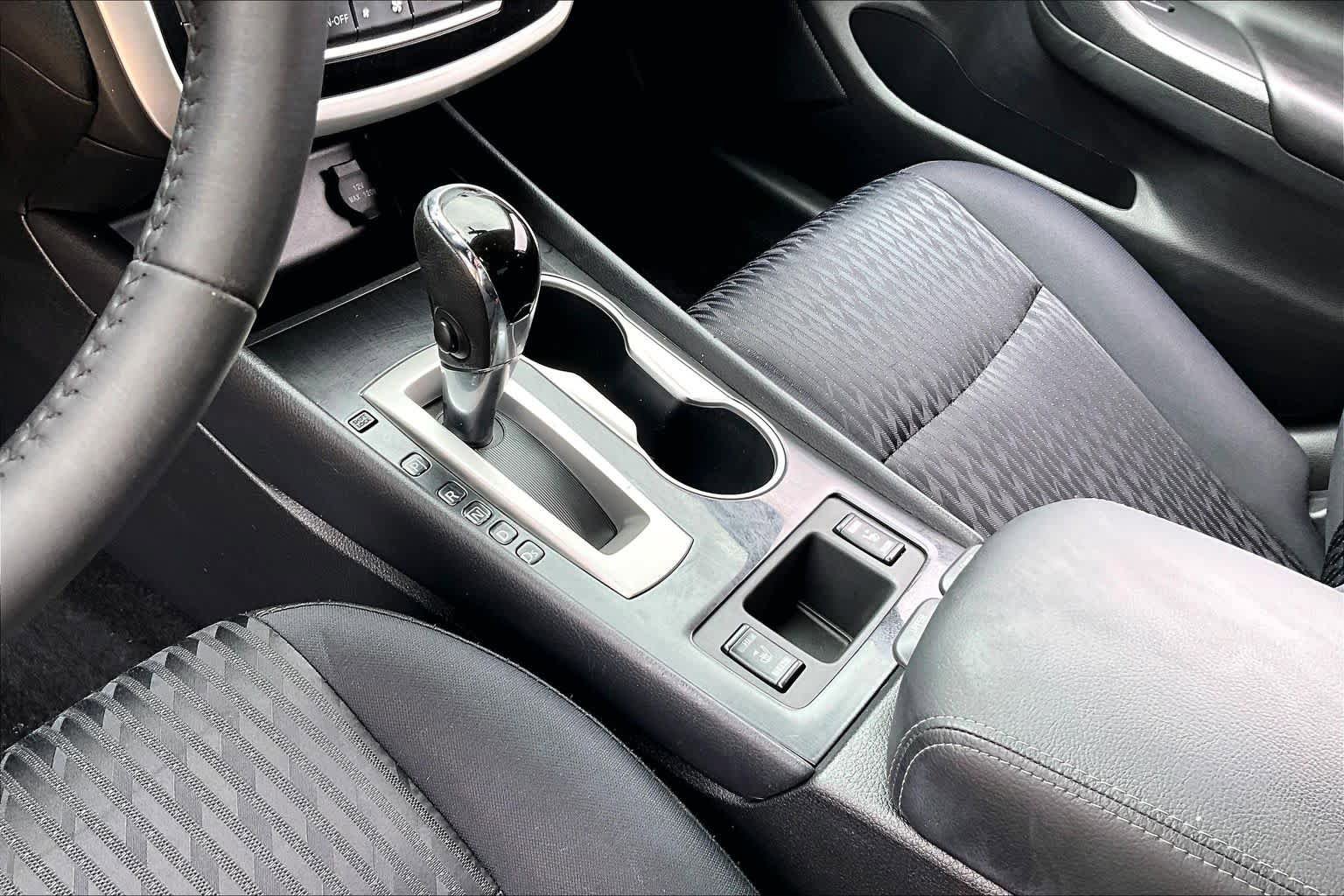 Used 2018 Nissan Altima 2.5 SV w/ 2.5 SV Technology Package FWD image 15