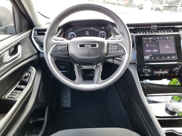 Used 2023 Jeep Grand Cherokee L Laredo AWD/4WD image 26