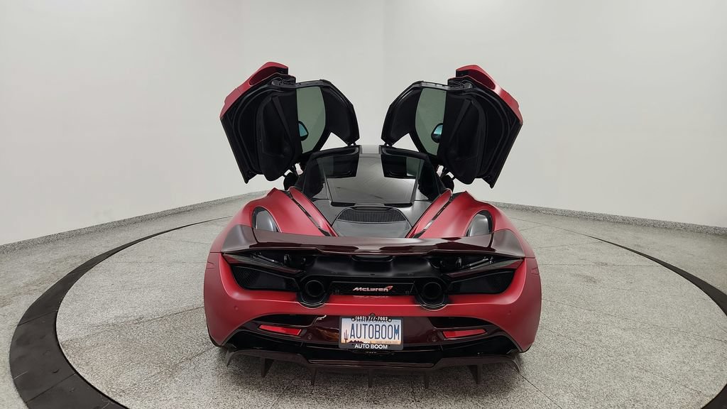 Used 2018 McLaren 720S Performance RWD image 32