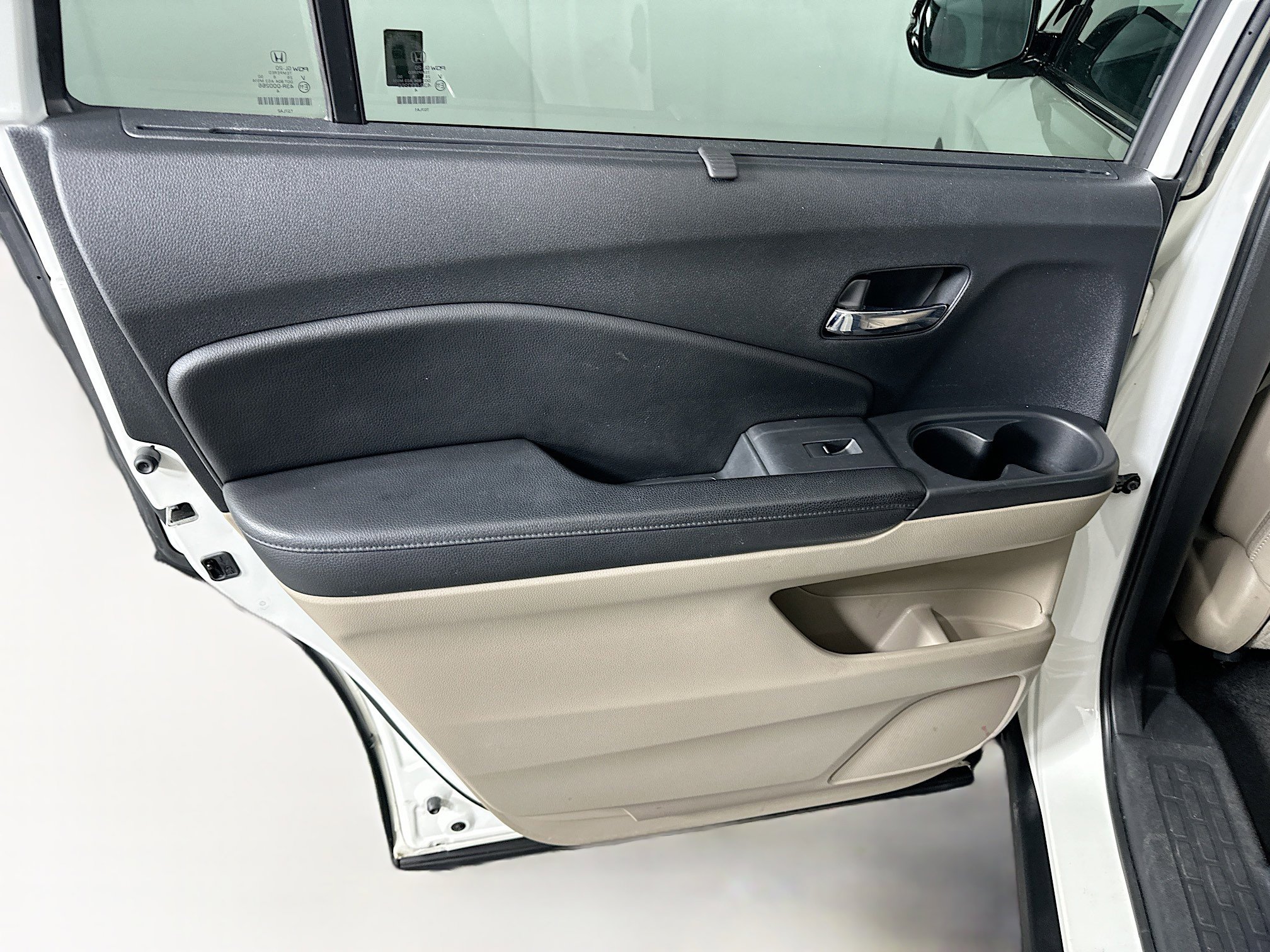 Used 2016 Honda Pilot Touring image 26