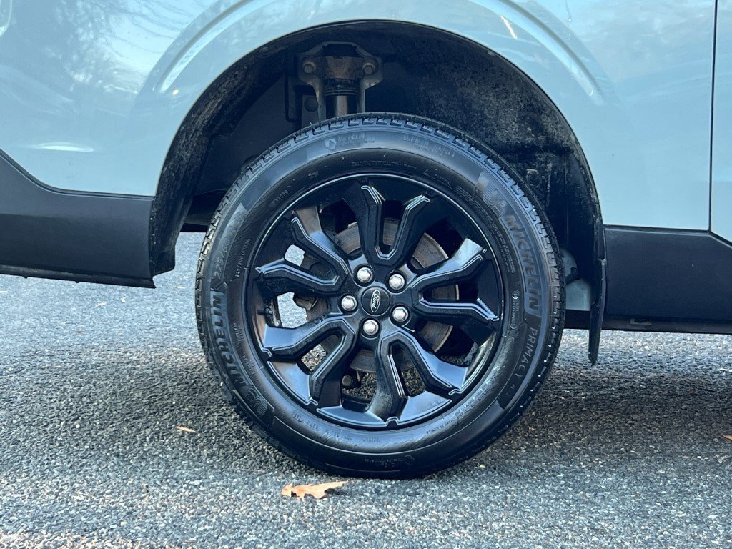 Used 2023 Ford Maverick XLT w/ Black Appearance Package image 8