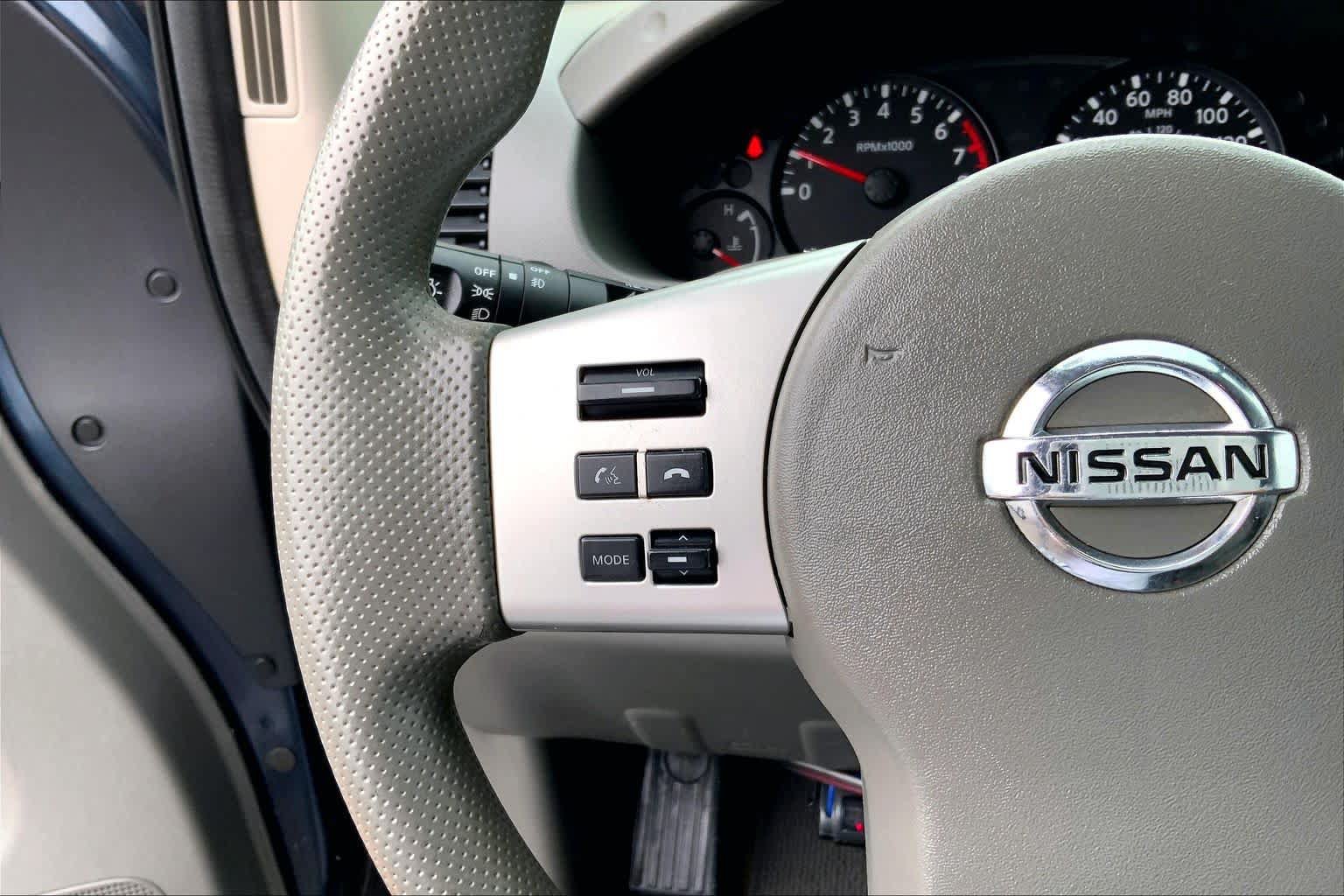 Used 2013 Nissan Frontier SV w/ SV Value Truck Pkg RWD image 20