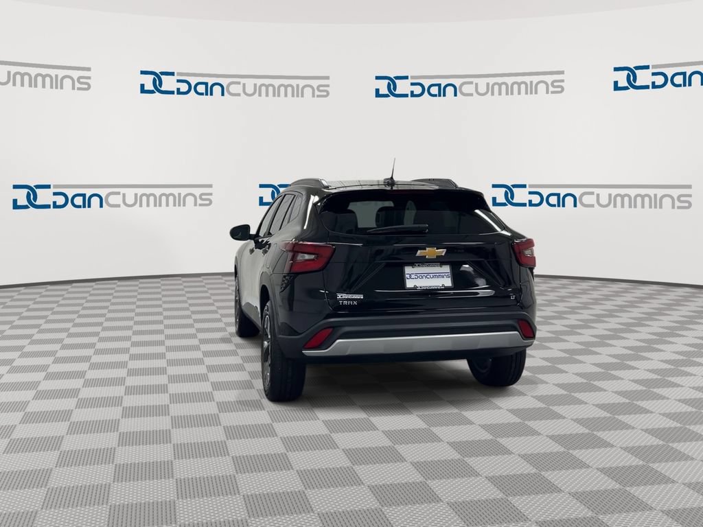 New 2026 Chevrolet Trax LT w/ LT Convenience Package FWD image 7