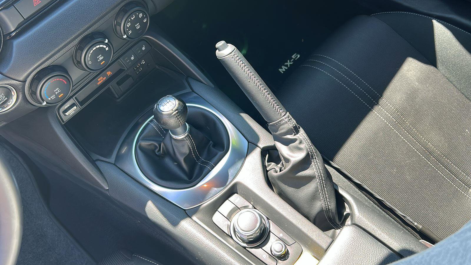 Used 2021 MAZDA MX-5 Miata RF Club image 15