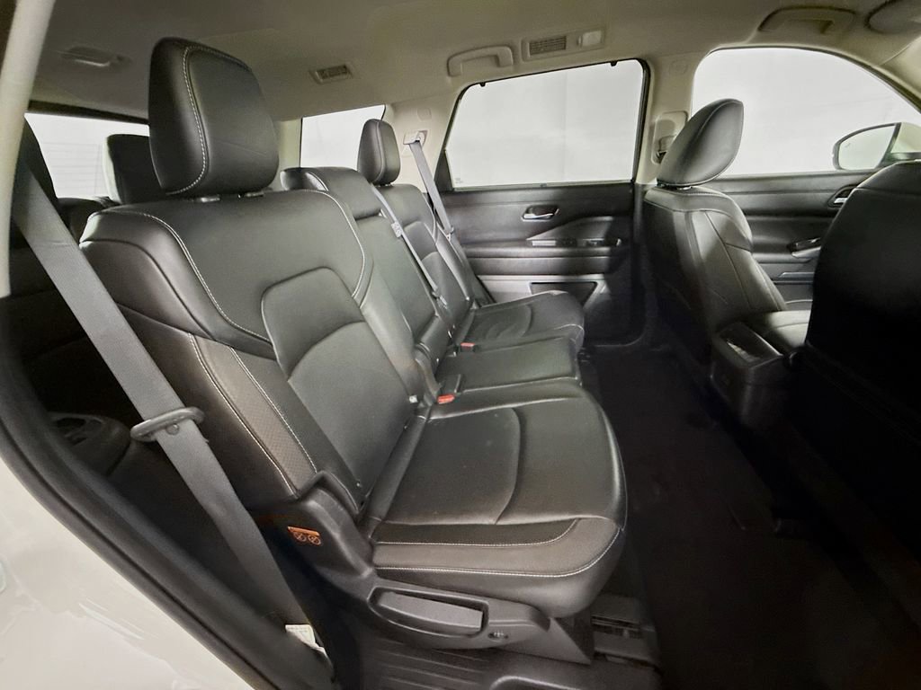 Used 2023 Nissan Pathfinder SL image 26