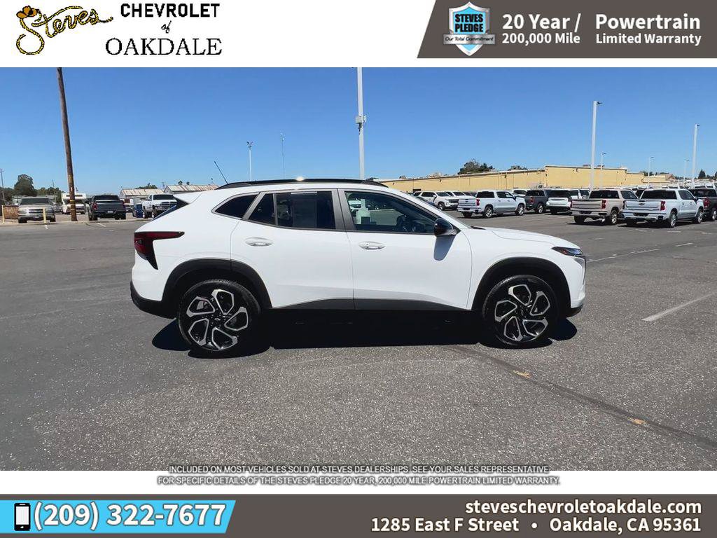 Certified 2026 Chevrolet Trax RS w/ Sunroof Package FWD image 13