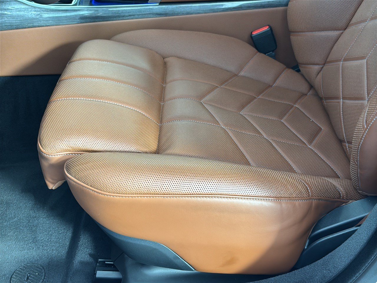 Certified 2023 BMW i7 xDrive60 AWD/4WD image 16
