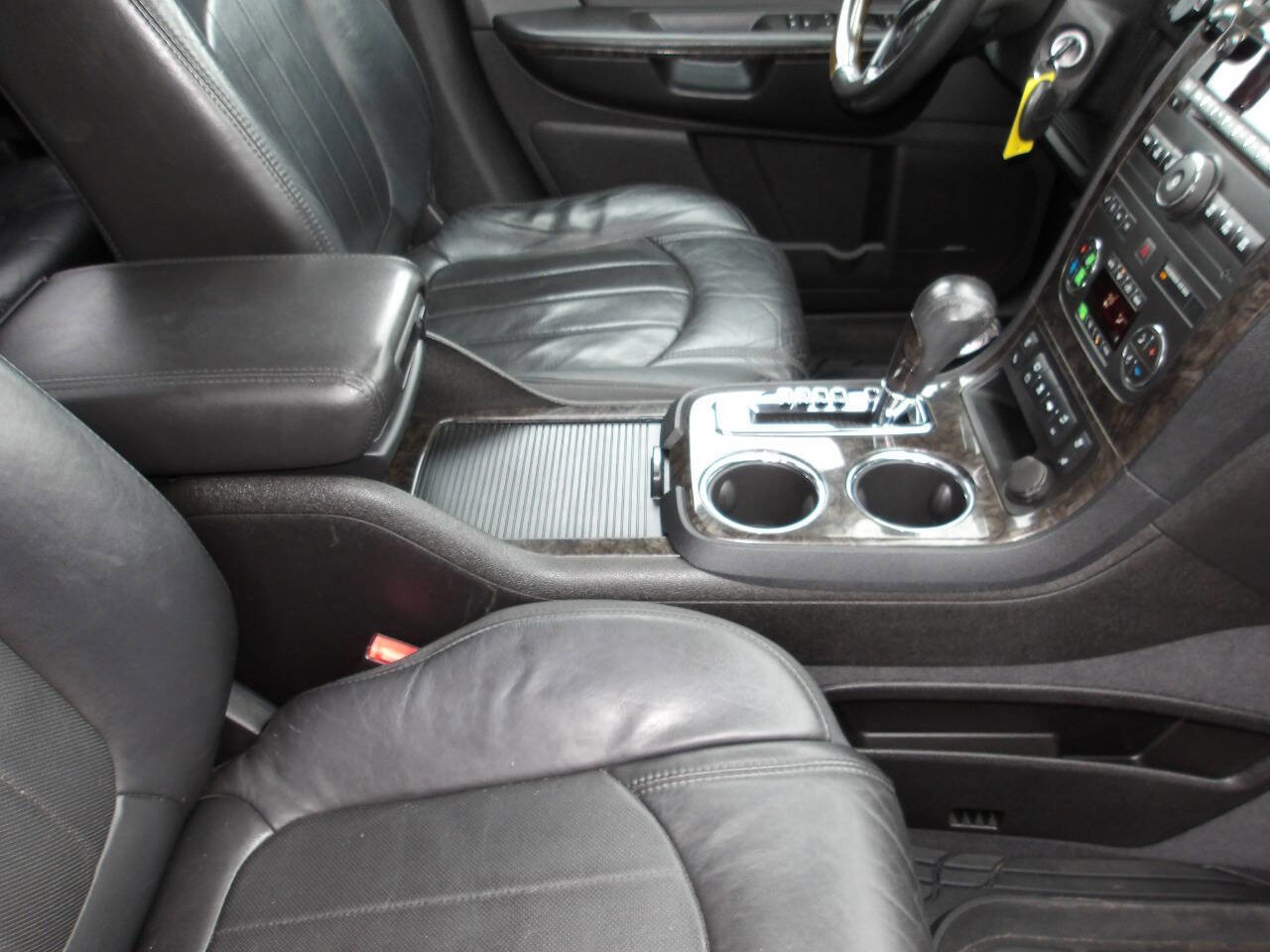 Used 2011 GMC Acadia Denali image 22