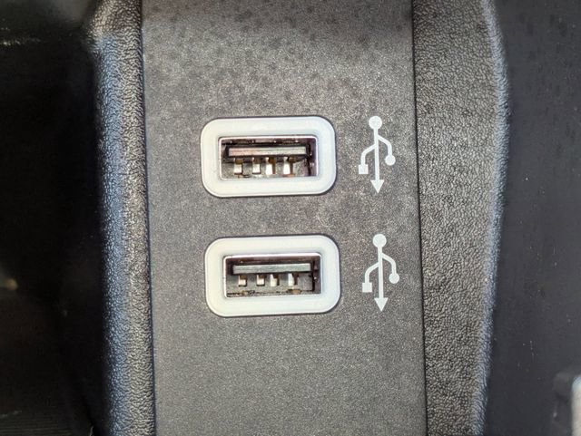 Certified 2018 Ford Edge Titanium w/ Ford Safe & Smart Package image 22