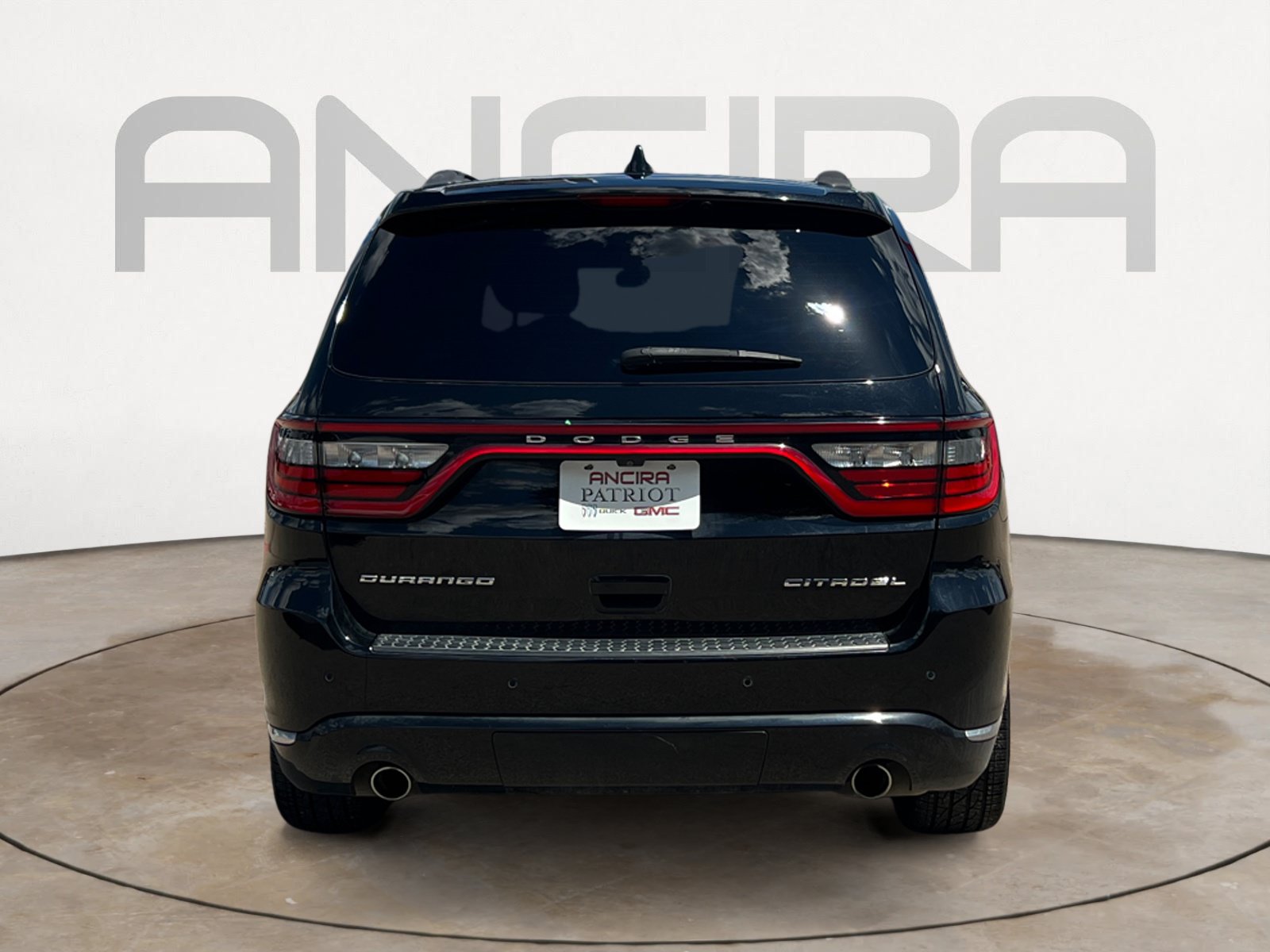 Used 2020 Dodge Durango Citadel w/ Technology Group RWD image 9