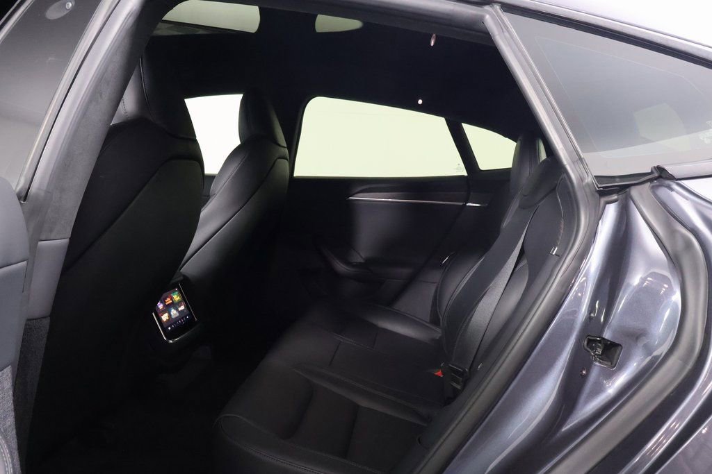 Used 2022 Tesla Model S image 11