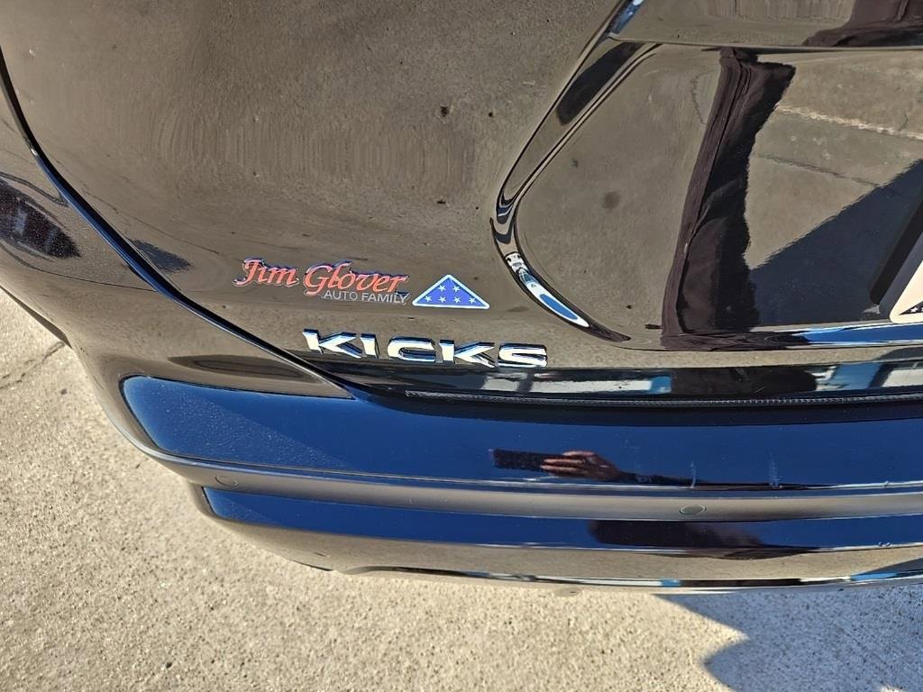 Used 2021 Nissan Kicks S image 38