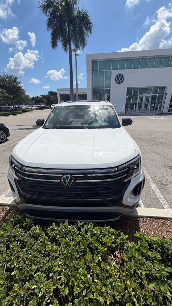 Used 2024 Volkswagen Atlas Peak Edition SE