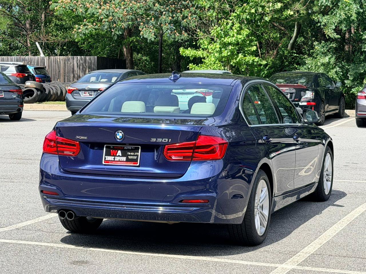 Used 2017 BMW 330i xDrive Sedan AWD/4WD image 5