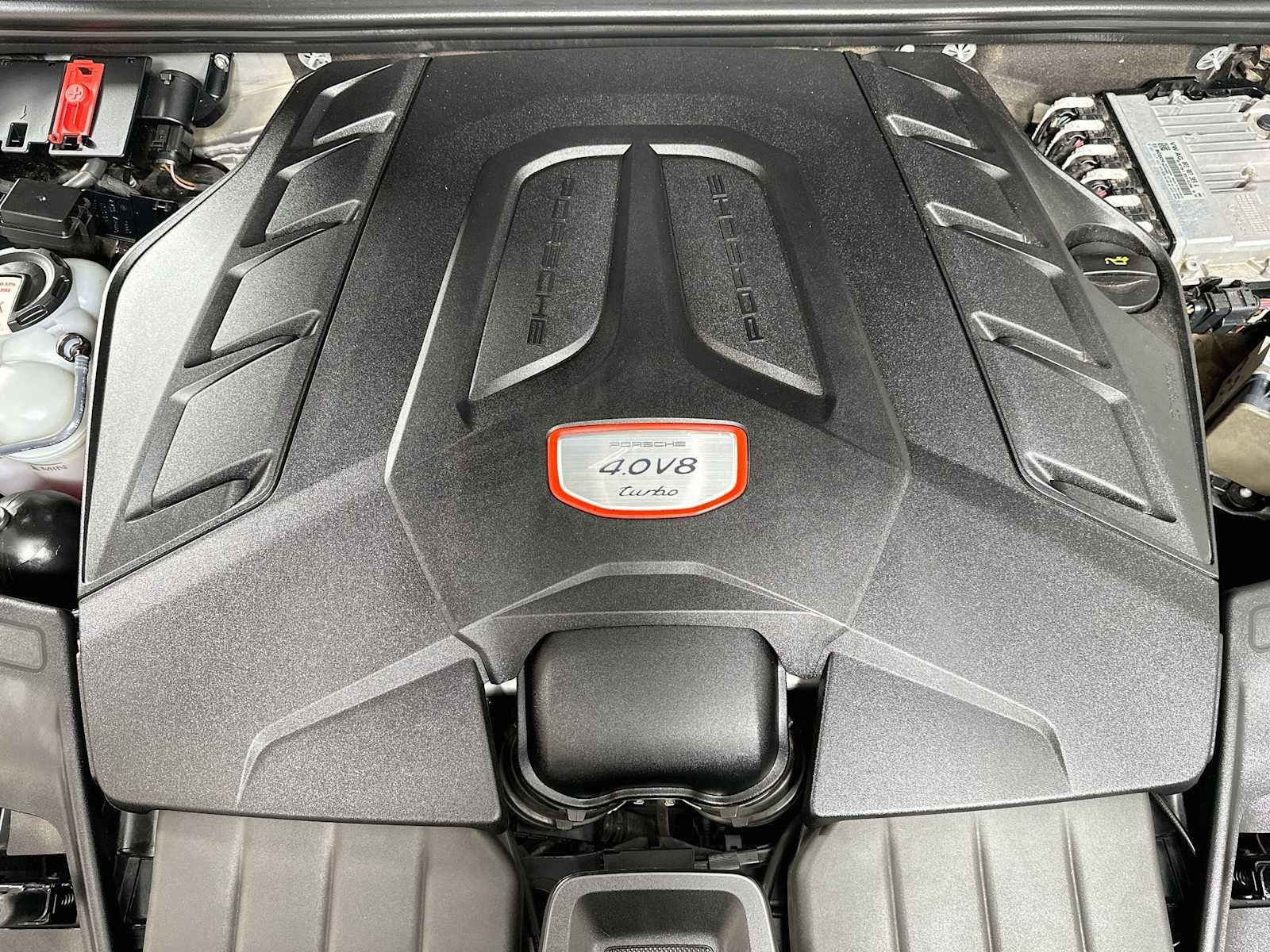 Certified 2023 Porsche Cayenne Turbo AWD/4WD image 32