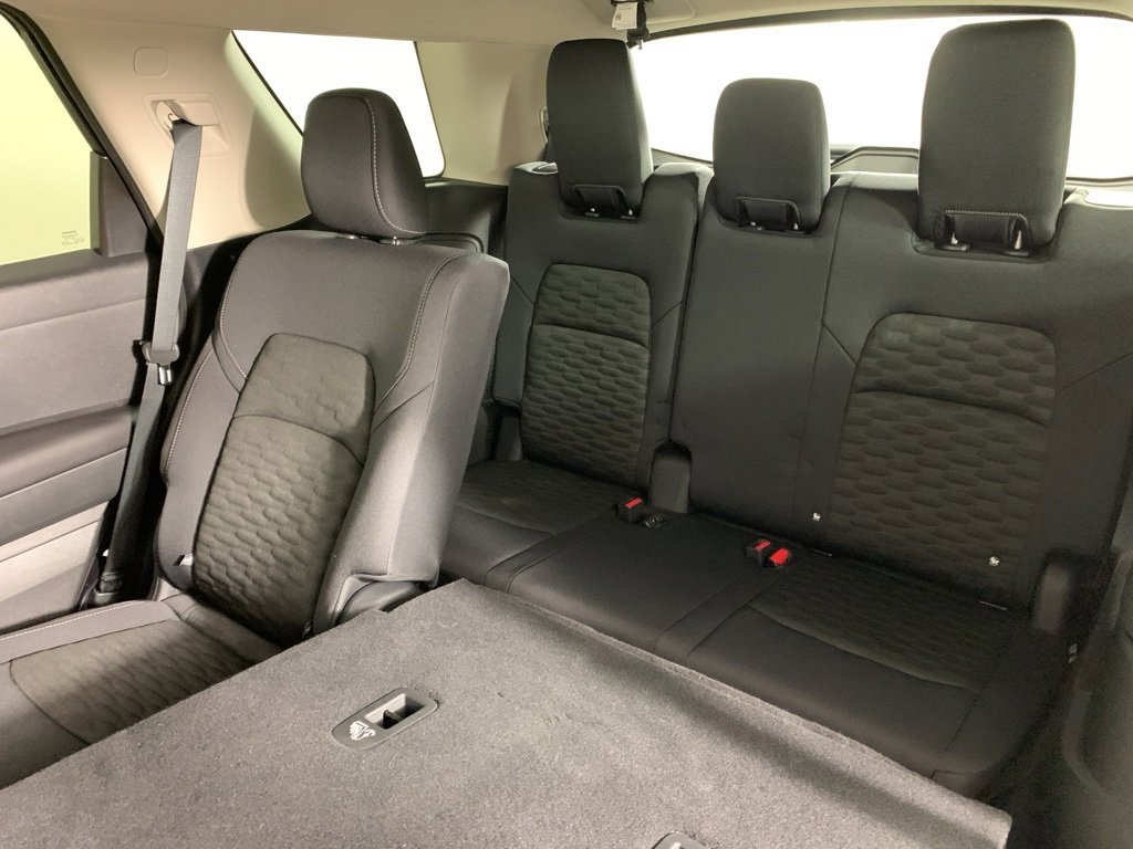 Used 2025 Nissan Pathfinder SV image 36